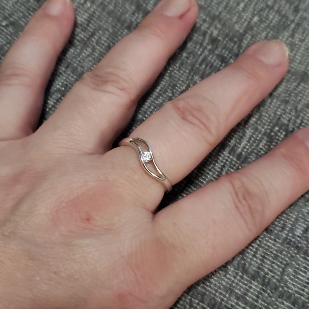 size 8 silver ring